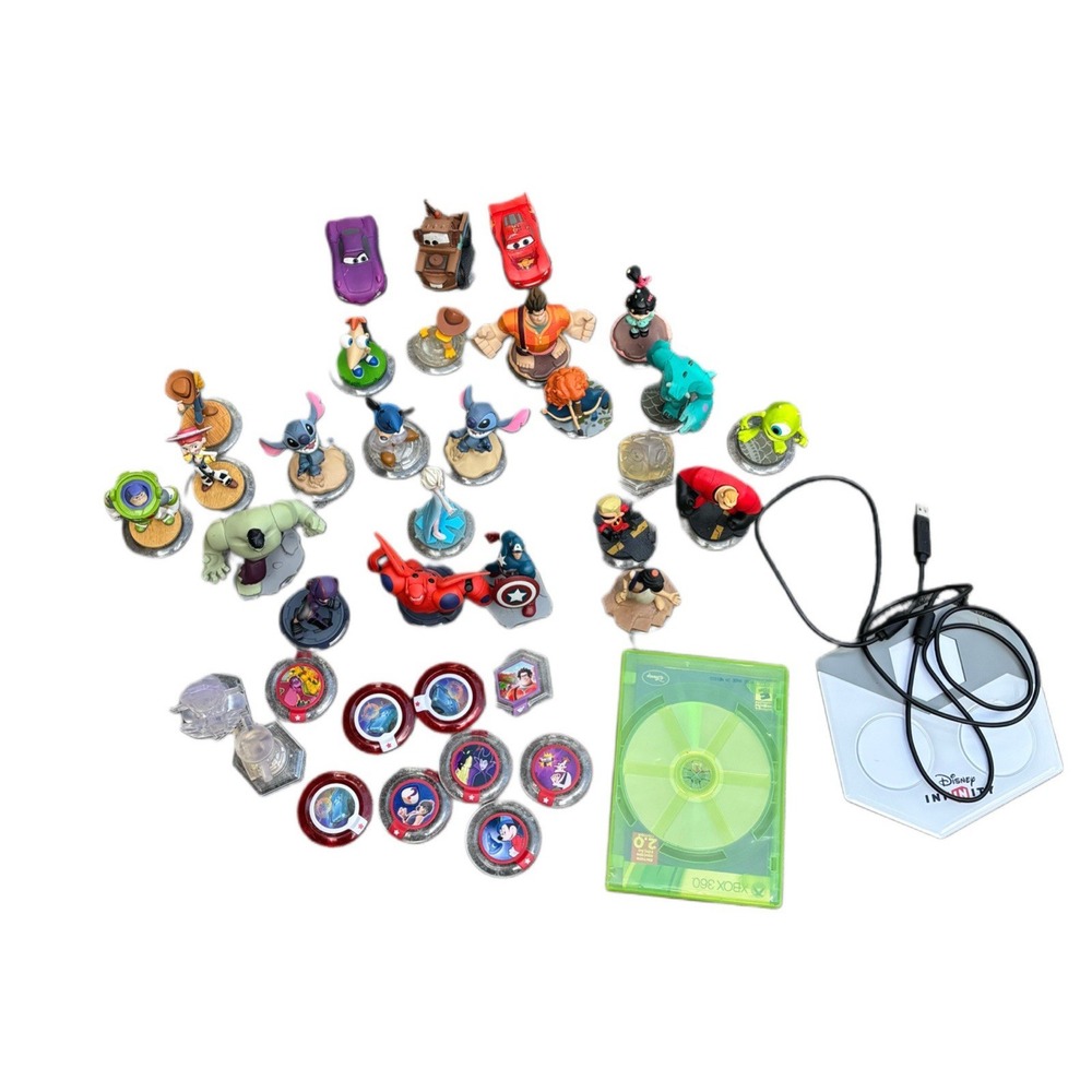 Xbox‎ 360 + Disney Infinity Game Characters Pieces w Pad Game Collector Kidcore